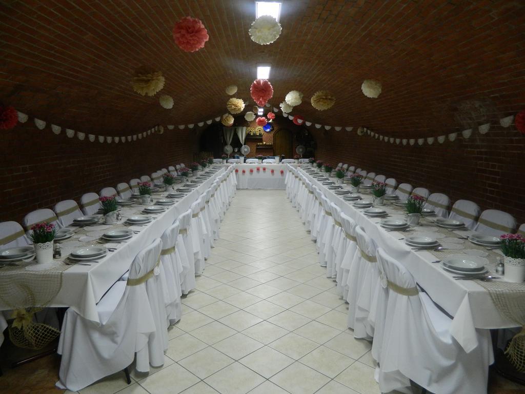 Hotel Familia Zamardi Luaran gambar