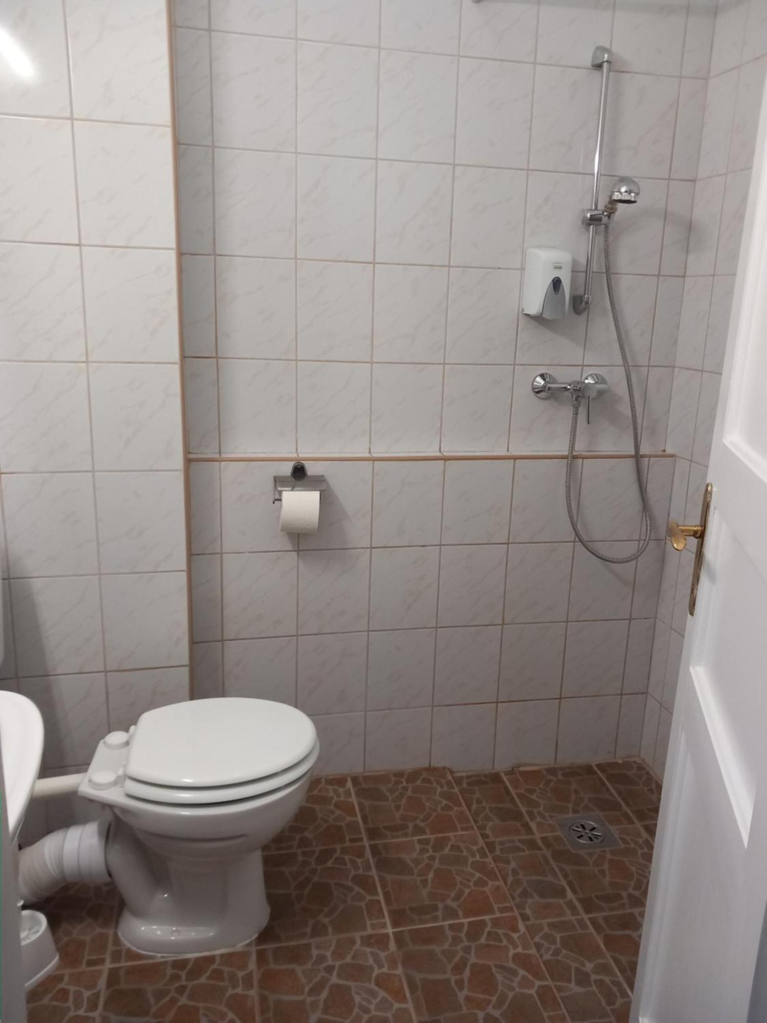 Hotel Familia Zamardi Luaran gambar