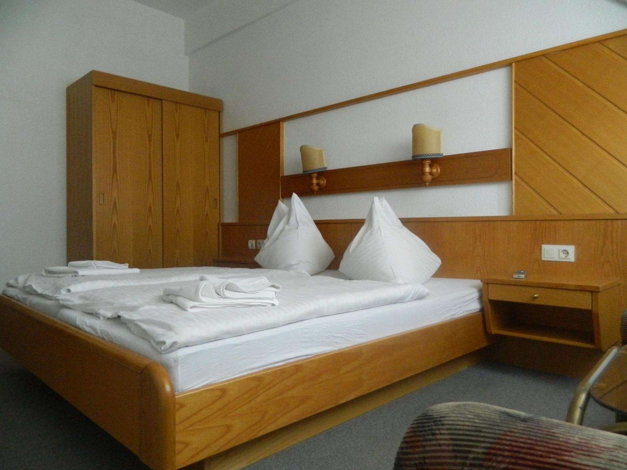Hotel Familia Zamardi Bilik gambar