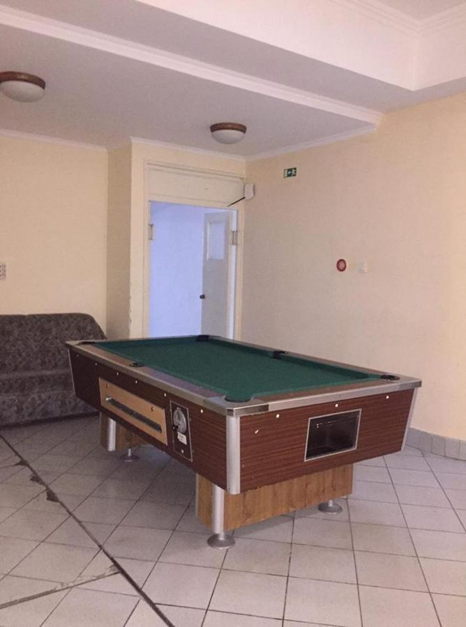 Hotel Familia Zamardi Luaran gambar